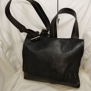 B8,260 Almas Saddle Flap Shoulder Bag Leather